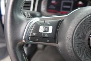Volkswagen Polo Volkswagen Polo 1.0 TSI 95pk 2x R-Line , Virtual cockpit, Panorama schuifdak , Led , Navi , Carplay . LMV PDC etc. . - afbeelding nr 32