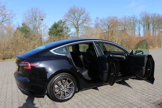 Tesla Model 3 Tesla Model 3 Long Range AWD 75 kWh dual motor autopilot panodak memoryseats met stoelverwarming v+a dab - afbeelding nr 39