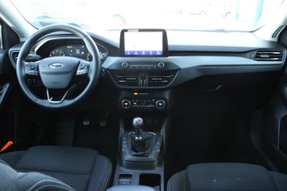 Ford Focus Ford Focus Wagon 1.0 EcoBoost Hybrid Titanium Style | Winter Pack | Camera | Navigatie | Cruise control | Privacy glass | NIEUW MODEL - afbeelding nr 2
