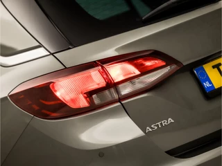 Opel Astra Opel Astra Sports Tourer 1.0 Sportline (APPLE CARPLAY, NAVIGATIE, GETINT GLAS, CHROOM PAKKET, XENON, SPORTSTOELEN, BLUETOOTH, CRUISE CONTROL, NIEUWSTAAT) - afbeelding nr 22