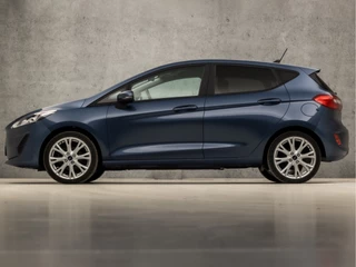 Ford Fiesta (APPLE CARPLAY, GROOT NAVI, STUUR/STOELVERWARMING, WITTE STIKSELS, SPORTSTOELEN, LANE ASSIST, GETINT GLAS, CRUISE, NIEUWE APK, NIEUWSTAAT) - afbeelding nr 2