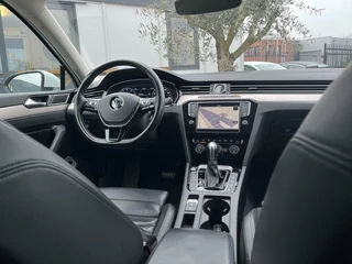 Volkswagen Passat Volkswagen Passat Variant 1.4 TSI Highline Leder Digital Cockpit CarPlay LED Automaat - afbeelding nr 3