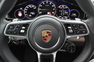 Porsche Panamera Porsche Panamera 2.9 4 E-Hybrid / Panoramadak / 360Camera / Achterasbesturing / Head-up / 21'' / Burmester / Softclose / Sportuitlaat / Sportdesign + Chrono / Keyless / DAB / ACC / Stoelventilatie - afbeelding nr 33