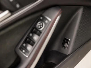 Mercedes-Benz CLA Mercedes-Benz CLA 180 AMG Sport Automaat (SCHUIFDAK, APPLE CARPLAY, GROOT NAVI, LEDER/ALCANTARA, STOELVERWARMING, SPORTSTOELEN, CRUISE, KEYLESS START, NIEUWSTAAT) - afbeelding nr 33