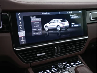 Porsche Cayenne (INCL-BTW) *PANO | CLUB-FULL-LEATHER | SOFT-CLOSE | MEMORY-PACK | SURROUND-VIEW | FULL-LED | NAVI-FULLMAP | AIR-SUSPENSION | DAB | DIGI-COCKPIT | PDC | CRUISE | SPORT-SEATS | 21