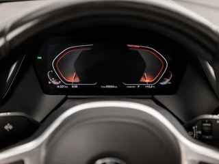 BMW 1 Serie BMW 1 Serie 118i M Sport High Executive Automaat (PANORAMADAK, M PAKKET, APPLE CARPLAY, GROOT NAVI, STOELVERWARMING, LEDEREN SPORTSTOELEN, CAMERA, GETINT GLAS, M SPORT BESTURING, SFEERVERLICHTING, NIEUWE APK, NIEUWSTAAT) - afbeelding nr 26