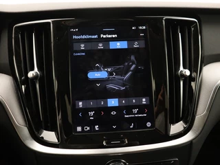 Volvo V60 Volvo V60 T6 PLUG-IN HYBRID LONG RANGE PLUS DARK 360GR CAM ACC BLIS HEAD-U - afbeelding nr 13