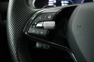Škoda Octavia Skoda Octavia 1.4 TSI iV PHEV Style | Head-Up |  Stoelventilatie | Leder | Camera | Verwarmde achterbank | Carplay | Adaptive cruise | Full LED | Sfeerverlichting | Canton Sound - afbeelding nr 14