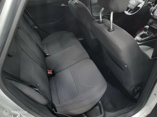 Ford Focus Ford Focus Wagon 1.0 Titanium/Cruise/Clima/Navi/Trekhaak/Nap - afbeelding nr 20