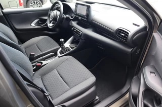 Toyota Yaris Toyota Yaris 1.5 VVT-i Dynamic Trekhaak/Head-up/Stuur/Stoelverwarming - afbeelding nr 18