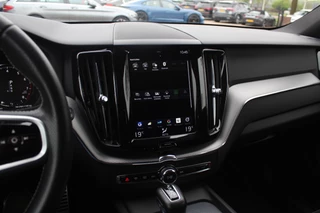 Volvo XC60 Volvo XC60 2.0 T4 R-Design / 360Camera / Leder&Alcantara / 20'' / Navigatie / Dodehoek / DAB / Cruise Control - afbeelding nr 19