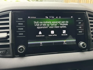 Škoda Karoq Skoda Karoq 1.5 TSI Sportline Automaat | Panoramadak | LED | Stoelverwarming | Adaptieve cruise control | Dode hoek detectie | Trekhaak uitklapbaar | Canton HiFi | Elektrisch bedienbare achterklep | Parkeersensoren voor en achter | Achteruitrijcamera - afbeelding nr 23