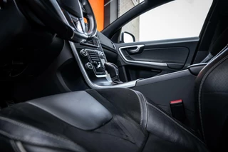 Volvo V60 Volvo V60 1.5 T3 Nordic+*AUTOMAAT*NAVI*R-DESIGN*NAP*TREKHAAK - afbeelding nr 42