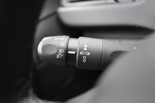 Peugeot 208 - afbeelding nr 14