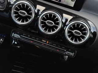 Mercedes-Benz A-Klasse Mercedes-Benz A-klasse 180 Aut. AMG | Camera | Sfeer | Apple Carplay | - afbeelding nr 34