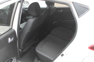 Hyundai i10 Hyundai i10 1.0I PREMIUM CLIMA NAVI STOELVERWARMING TREKHAAK - afbeelding nr 18