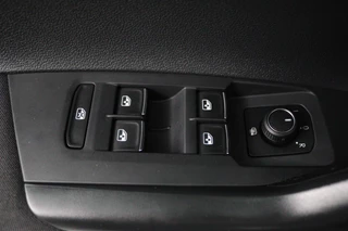 Volkswagen Polo Volkswagen Polo 1.0 TSI Comfortline (PARKEERSENSOREN, CRUISE ADAPTIEF, NAVIGATIE, CARPLAY, NL-AUTO, GOED ONDERHOUDEN) - afbeelding nr 6