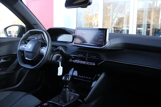 Peugeot 2008 Peugeot 2008 1.2 100PK ALLURE | DRAADLOZE APPLE CARPLAY/ANDROID AUTO | ACHTERUITRIJ CAMERA | PARKEERSENSOREN VOOR EN ACHTER | NAVIGATIE | CLIMATE CONTROL | LICHTMETALEN VELGEN 17