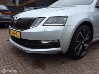 Škoda Octavia Skoda Octavia Combi 1.6 TDI Greentech Sport Business 18