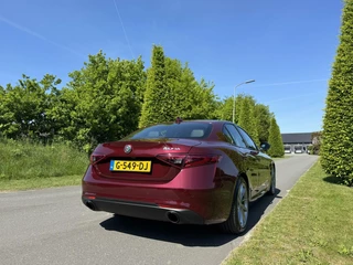 Alfa Romeo Giulia Alfa Romeo Giulia 2.0T 310pk, super netjes!! Veel opties!! - afbeelding nr 6