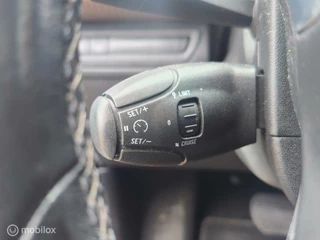 Peugeot 2008 Peugeot 2008 1.2 PureTech Allure |AUT | Navi | Trekhaak - afbeelding nr 12