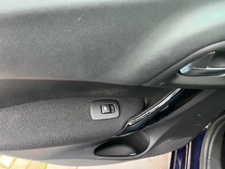 Citroën C3 Citroen C3 1.2 PureTech Selection AUTOMAAT DAB GLAZENDAK ETC - afbeelding nr 9
