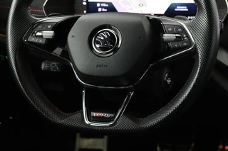 Škoda Octavia Skoda Octavia 1.4 TSI RS iV PHEV | Head-Up |  Stoel & stuurverwarming | Adaptive cruise | Standkachel | Matrix LED | Massage | Alcantara | Camera | Carplay | Memory | Canton Sound | Virtual Cockpit | Side Assist - afbeelding nr 12