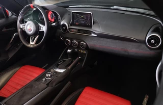 Fiat 124 Spider Fiat 124 Spider 1.4 MultiAir Turbo Abarth / 170 Pk / AUT / Navi / Airco / Elek Pakket / Cruise Control / Led / Pdc / 17 Inch - afbeelding nr 6
