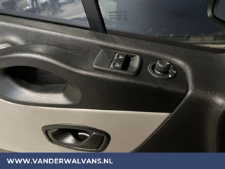 Renault Trafic Renault Trafic 1.6 dCi L1H1 Euro6 Airco | Navigatie | Cruisecontrol | Trekhaak | Parkeersensoren Bijrijdersbank - afbeelding nr 17