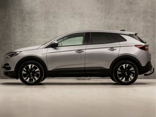 Opel Grandland X Opel Grandland X 1.2 Turbo Innovation Automaat (APPLE CARPLAY, STOELVERWARMING/KOELING, MEMORY SEATS, LEDER, CAMERA, TREKHAAK, STOELVERWARMING ACHTER, GETINT GLAS, ELEK ACHTERKLEP, NIEUWE APK, NIEUWSTAAT) - afbeelding nr 2