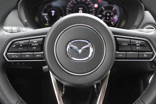 Mazda CX-60 Mazda CX-60 2.5 e-SkyActiv PHEV Homura / Trekhaak / Panoramadak / 360Camera / Head-up / Leder / Keyless / 20'' / Dodehoek / DAB / Navigatie / Stoelverwarming / ACC - afbeelding nr 25