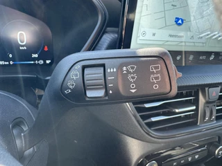 Ford Kuga Ford Kuga 2.5 PHEV ST-Line X SCI | 243pk |  Panoramadak + Technology Pack + Winter Pack + Wegklapbare trekhaak + 19 inch lichtmetalen velgen | Agate black | 2.100 kg trekgewicht - afbeelding nr 20