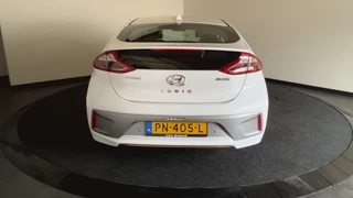 Hyundai IONIQ Hyundai IONIQ Comfort EV | Achteruitrijcamera | Cruise control | Rijstrooksensor | Soh (batterijcheck) 90,4 % - afbeelding nr 21