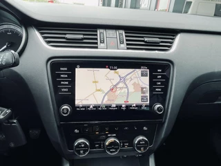 Škoda Octavia OCTAVIA 1.0 BUSINESS COMBI |LEER|CARPLAY|TREKHAAK|STOELV. - afbeelding nr 17