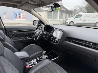 Mitsubishi Outlander Mitsubishi Outlander 2.4 PHEV Intense+ | Panorama | Apple Carplay | Trekhaak | - afbeelding nr 13