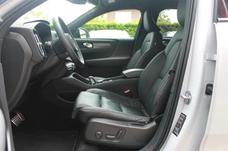 Volvo XC40 Volvo XC40 T4 Recharge R-Design | Parkeercamera | Stoelverwarming | Leder | Electr. Stoelen | Glossy Black | Keyless - afbeelding nr 17