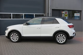 Volkswagen T-Roc Volkswagen T-Roc 2.0 TSI 190pk DSG 4Motion Sport , Virtual cockpit , Led verlichting, Trekhaak (afneembaar), Navigatie, Stoelverwarming,Achteruitrijcamera etc. Nieuwe APK - afbeelding nr 7