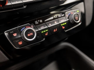 BMW X1 BMW X1 xDrive25e Sportline 221Pk Automaat (GROOT NAVI, DEALER ONDERHOUDEN, SFEERVERLICHTING, CLIMATE, LEDER, STOELVERWARMING, SPORTSTOELEN, GETINT GLAS, ELEK ACHTERKLEP, NIEUWE APK, NIEUWSTAAT) - afbeelding nr 10