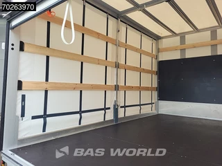 Iveco Daily Iveco Daily 35S18 3.0L Automaat Schuifzeilen met Laadklep ACC Navi Bakwagen Schuifzeil Zeilen Koffer Meubelbak 22m3 Airco - afbeelding nr 6