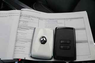 Renault Mégane Renault Mégane 1.6 Hybrid 160 | Schuifdak | Leder | Bose - afbeelding nr 24