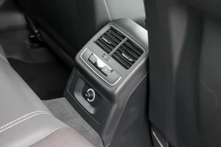 Audi A4 Audi A4 Avant 1.4 TFSI S-Line - 150 pk **Camera / Carplay / Virtual / Side - afbeelding nr 22