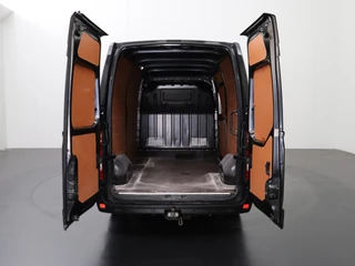 Renault Master | Airco | Camera | Trekhaak | 3-Persoons | Betimmering - afbeelding nr 4