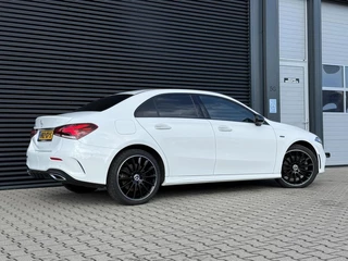 Mercedes-Benz A-Klasse Mercedes A-Klasse 250e AMG | Pano | Burm | Ambient | Widescreen | Keyless | Camera - afbeelding nr 12