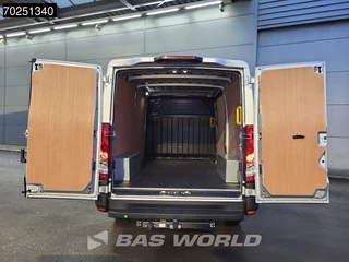 Iveco Daily Iveco Daily 35S21 210PK 3.0L Automaat Laag dak L2H1 2025model 3.5t Trekhaak LED Navi ACC Camera 8m3 Airco Trekhaak - afbeelding nr 7