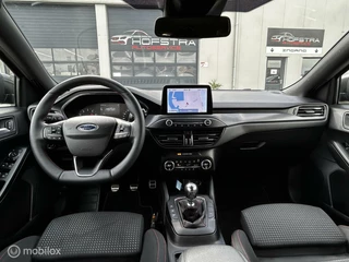 Ford Focus Ford Focus 1.0 EcoBoost ST Line Navi 18inch Led Winterpack NAP Dik! - afbeelding nr 31