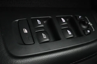 Volvo V60 Volvo V60 2.0 T4 Momentum Pro | Trekhaak | Adaptive cruise |  Stoelverwarming | Carplay | BLIS | Navigatie | Full LED | DAB | Half leder | Climate control - afbeelding nr 32