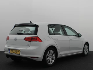 Volkswagen Golf CAMERA / NAVI / CLIMA / PDC / BLUETOOTH / CRUISE / DAB+ / NL-AUTO - afbeelding nr 16