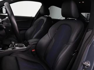 BMW 2 Serie BMW 2-serie Gran Coupé 218i M Sport | Stoelverwarming | Adaptive cruise |  Carplay | Trekhaak | Sportstoelen | DAB | Half leder | Live Cockpit | Climate control - afbeelding nr 5