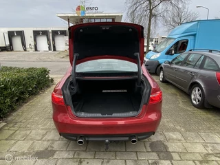 Jaguar XF Jaguar XF 3.0d Portfolio 134.DKM ORG NL-AUTO DEALER ONDERHOUDEN - afbeelding nr 30
