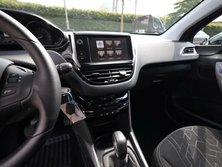 Peugeot 2008 Peugeot 2008 1.2 PureTech Style 1e eigenaar - afbeelding nr 5